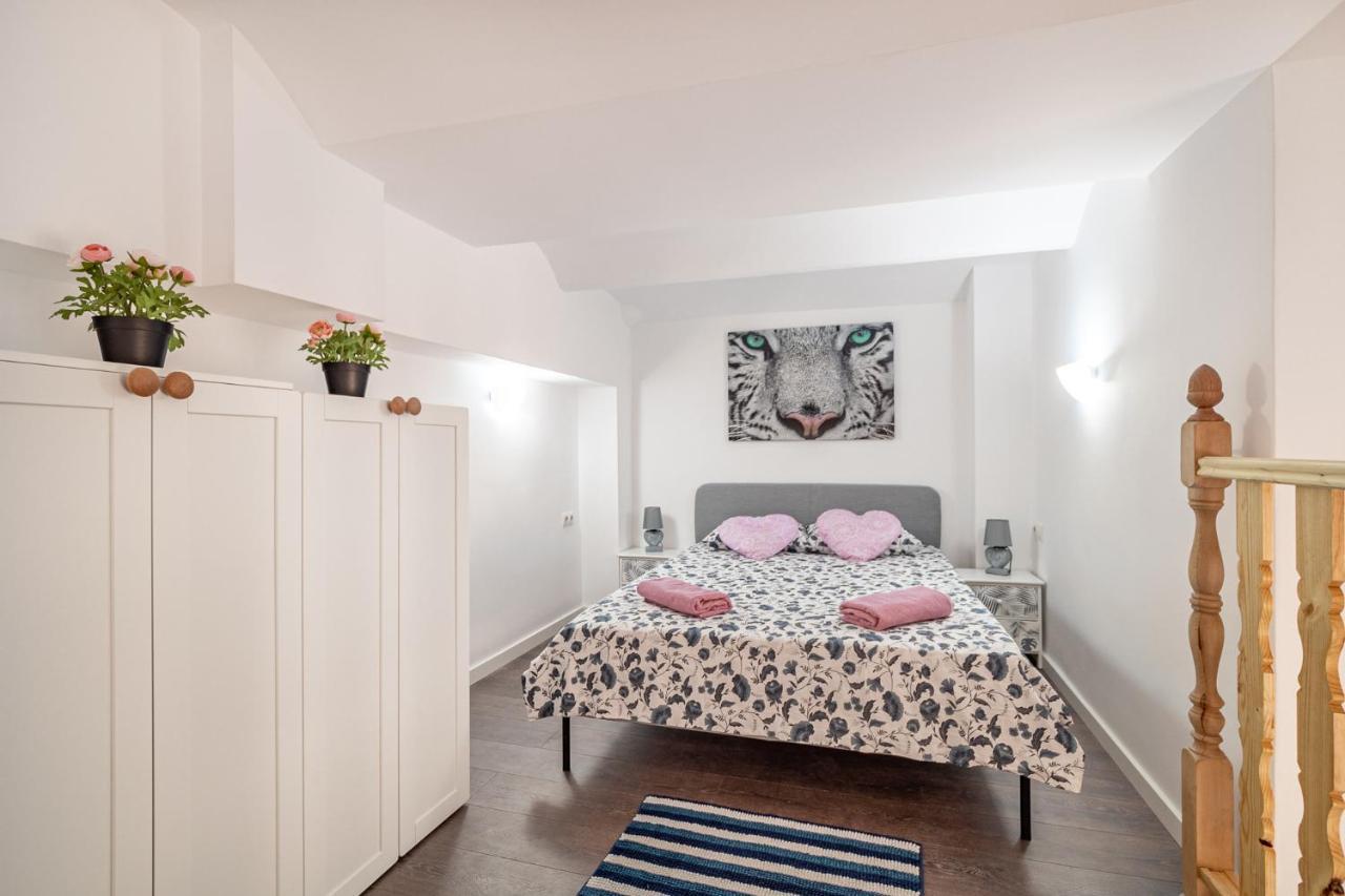 Magic Badalona House Apartment ภายนอก รูปภาพ
