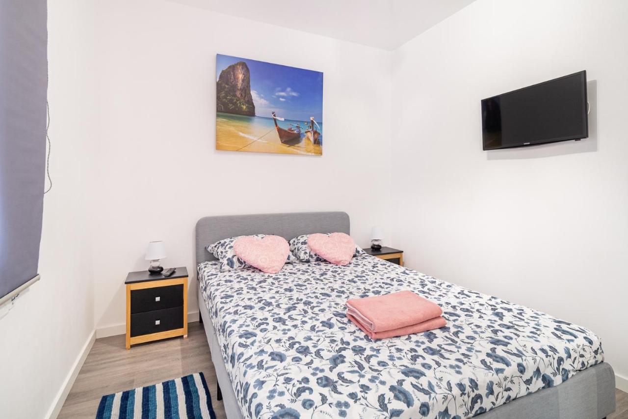 Magic Badalona House Apartment ภายนอก รูปภาพ