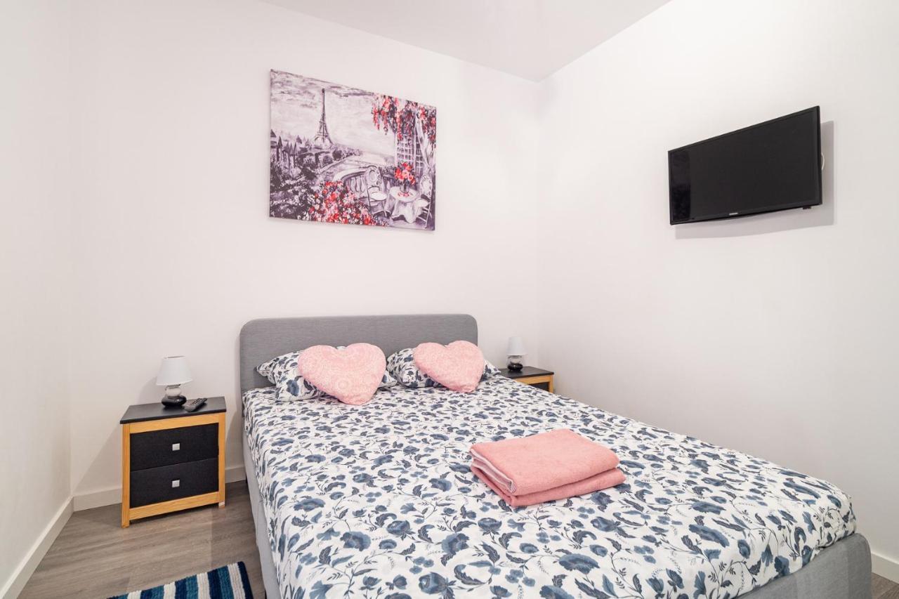 Magic Badalona House Apartment ภายนอก รูปภาพ